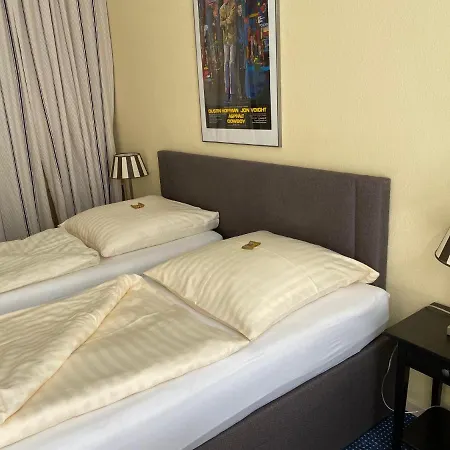 ALPHA Hotel Garni-2