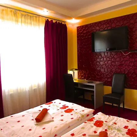 Hotel 108-3